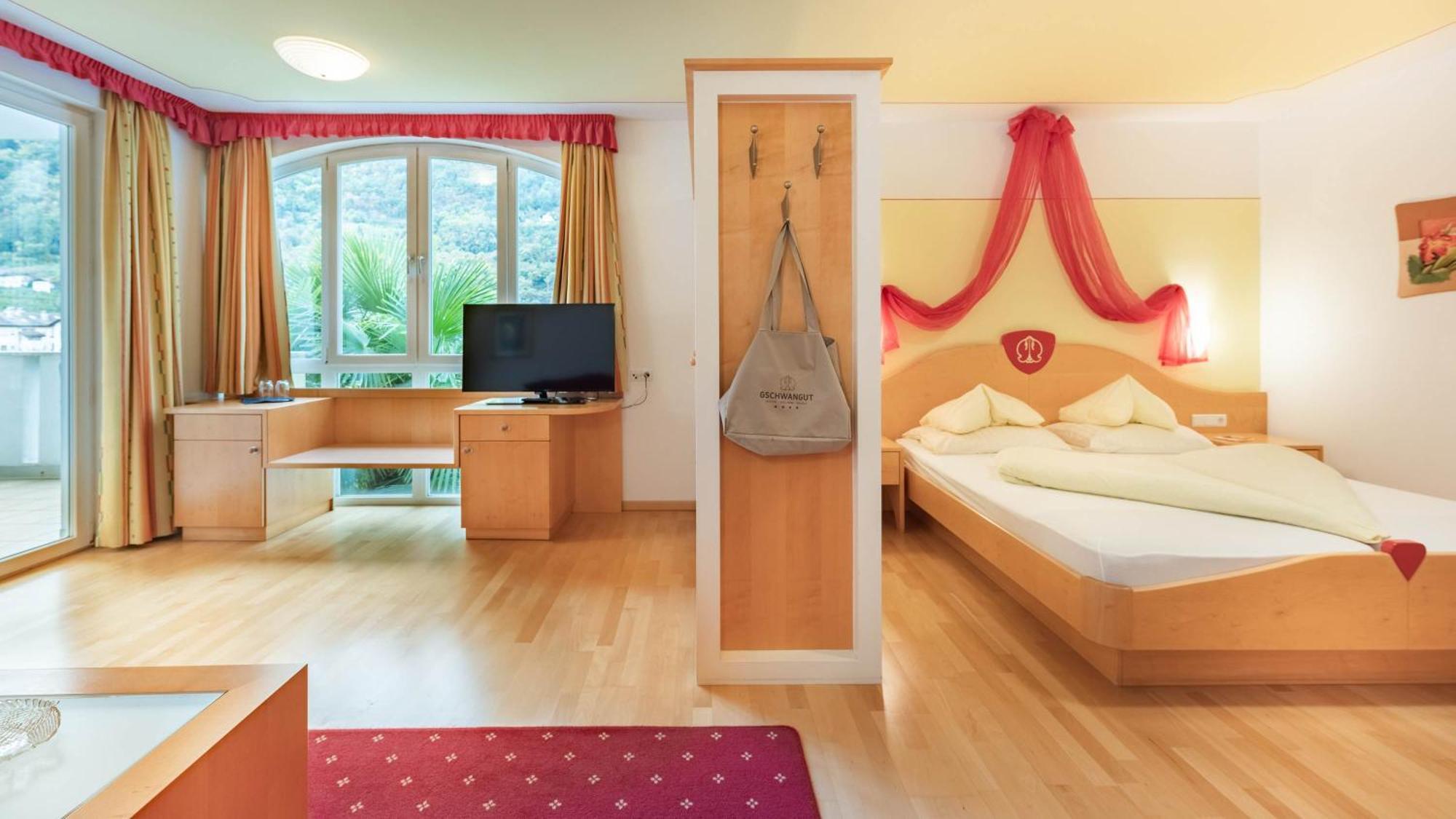 Hotel Gschwangut Лана Екстериор снимка