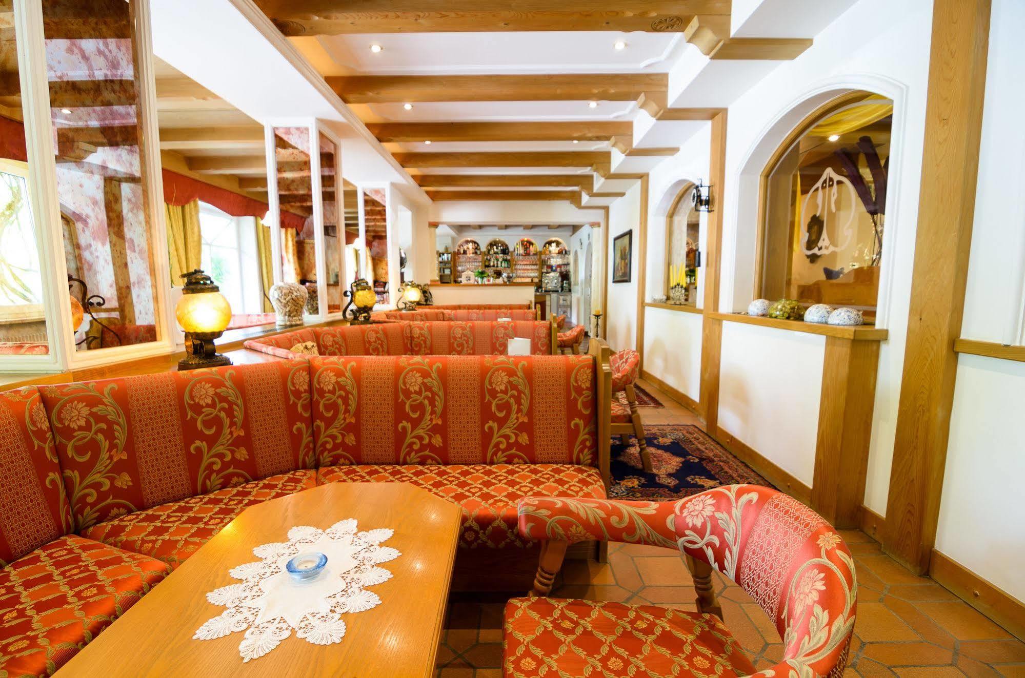 Hotel Gschwangut Лана Екстериор снимка