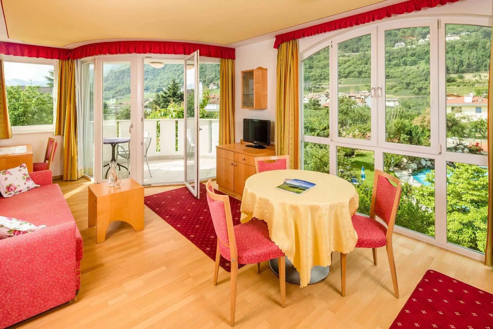 Hotel Gschwangut Лана Екстериор снимка